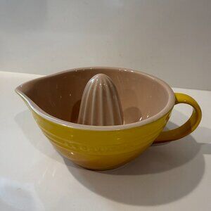 *Rare Color* Yellow/Dijon Citrus Juicer | Le Creuset